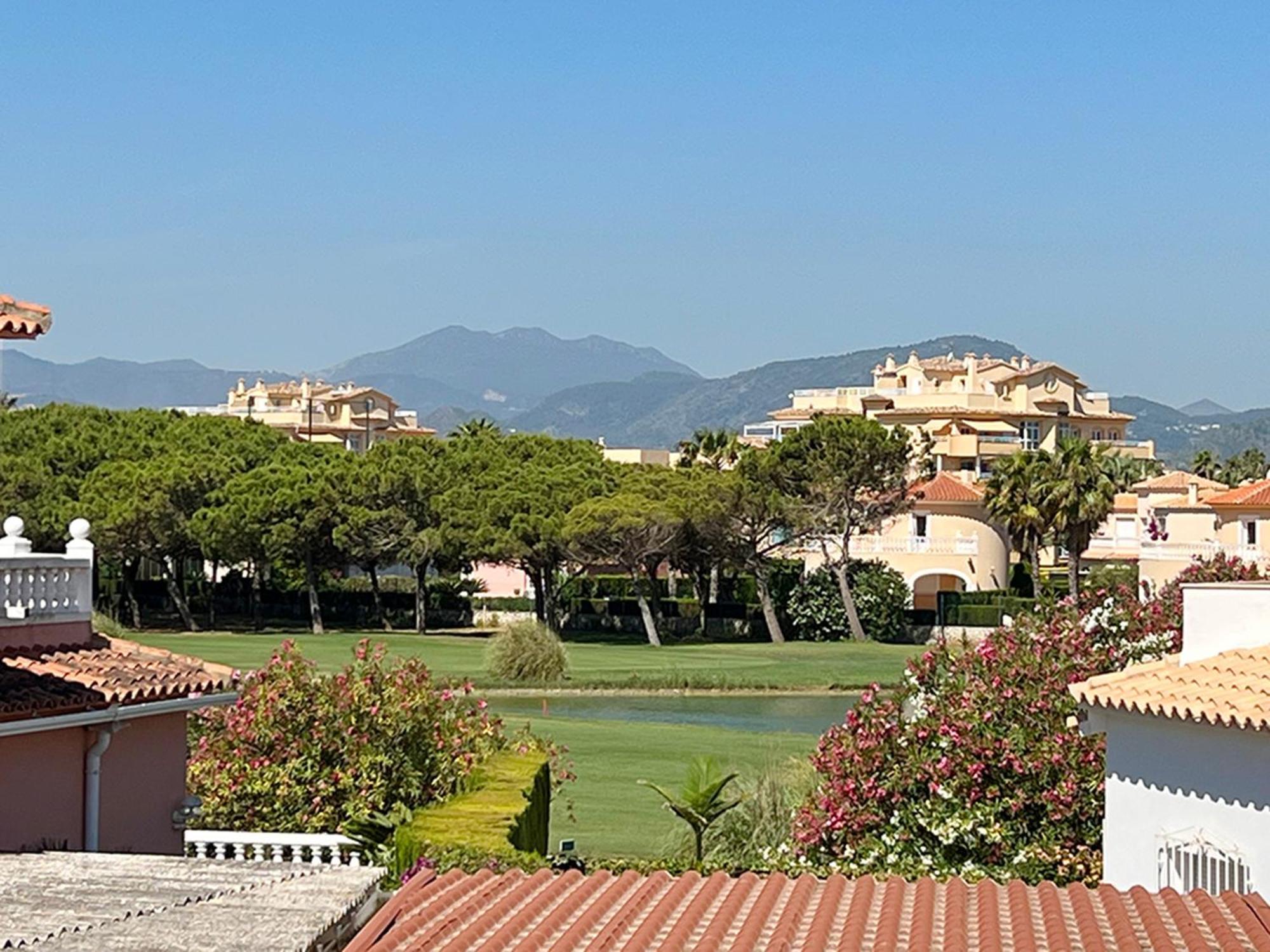 Villa Gaudi Oliva Buitenkant foto