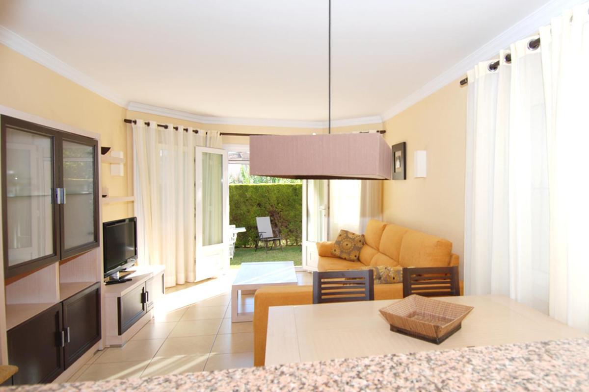 Villa Gaudi Oliva Buitenkant foto